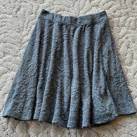 Abercrombie and Fitch Size Small Gray Skirt - Picture 2 of 2